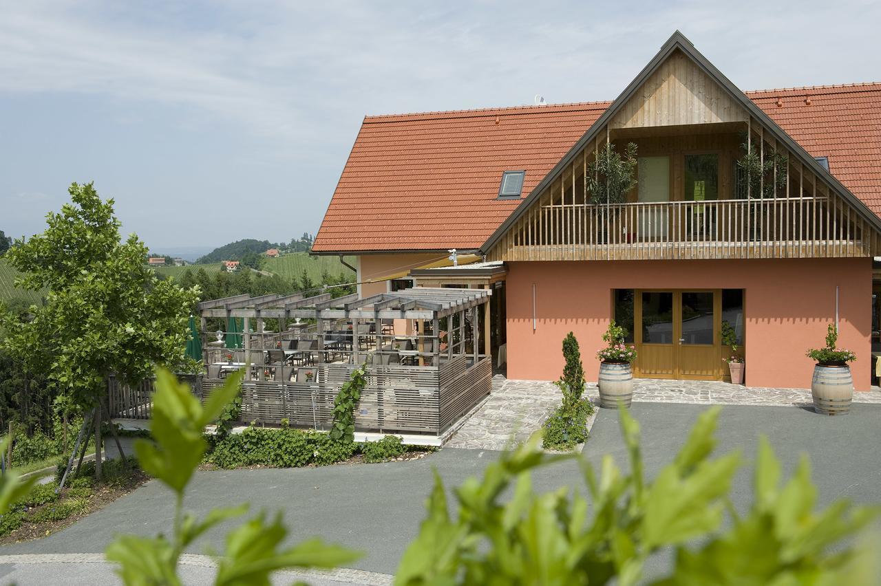 Hotel Weingut Dreisiebner Stammhaus Gamlitz Exterior foto